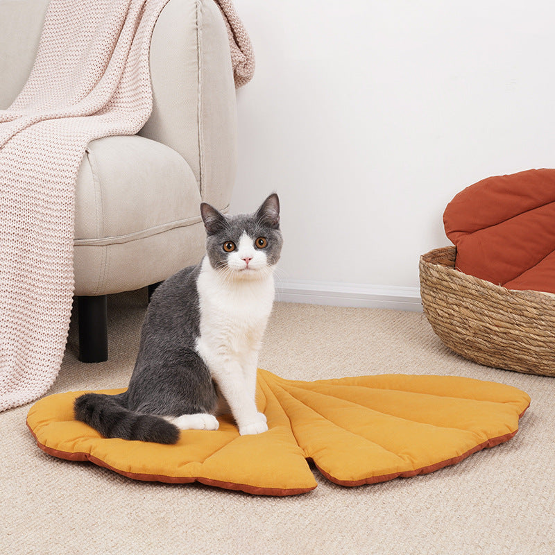 Cat Leaf Shape Soft Mat